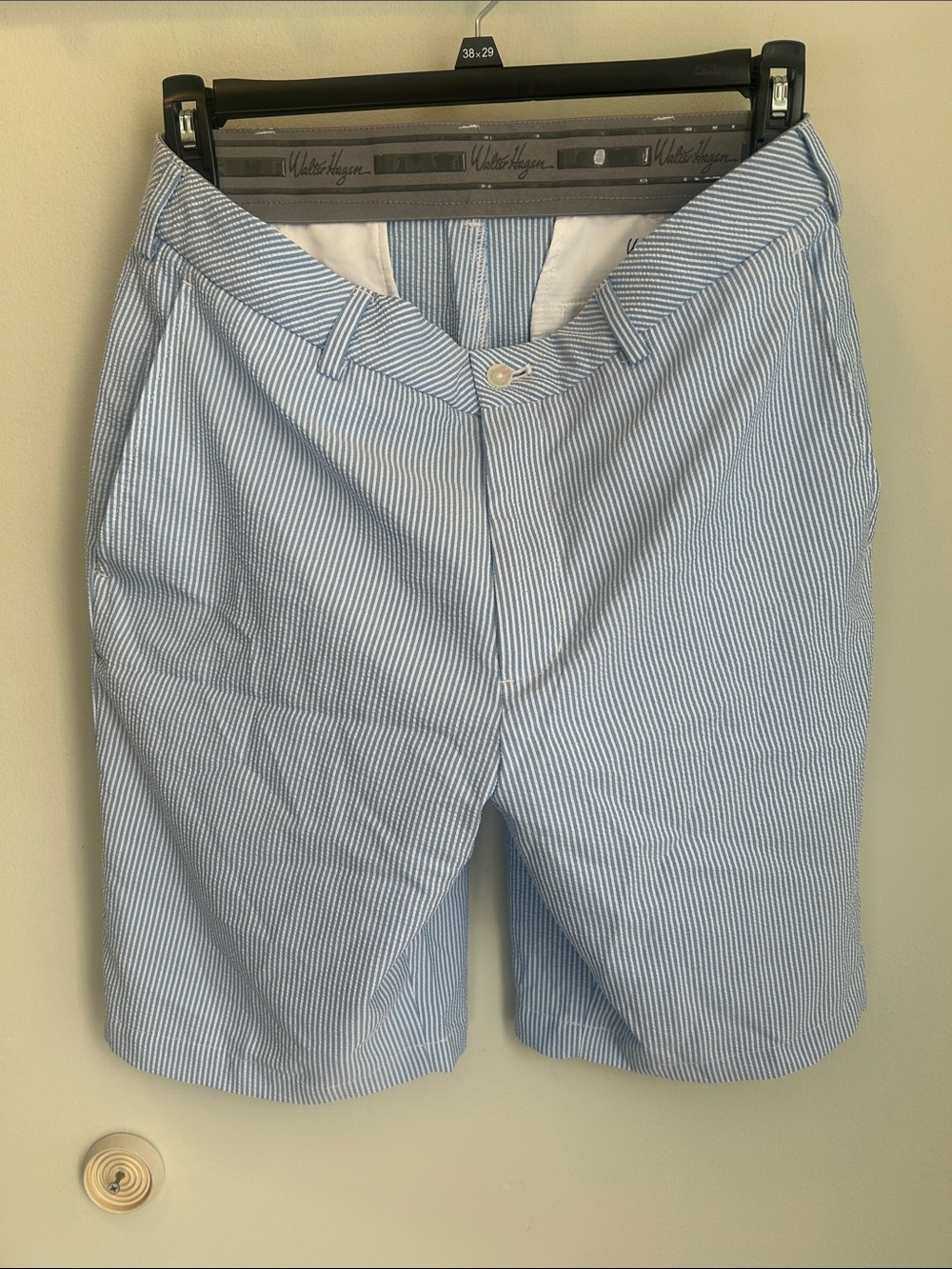 Walter Hagen Blue & White Seersucker Flat-Front Men's Shorts